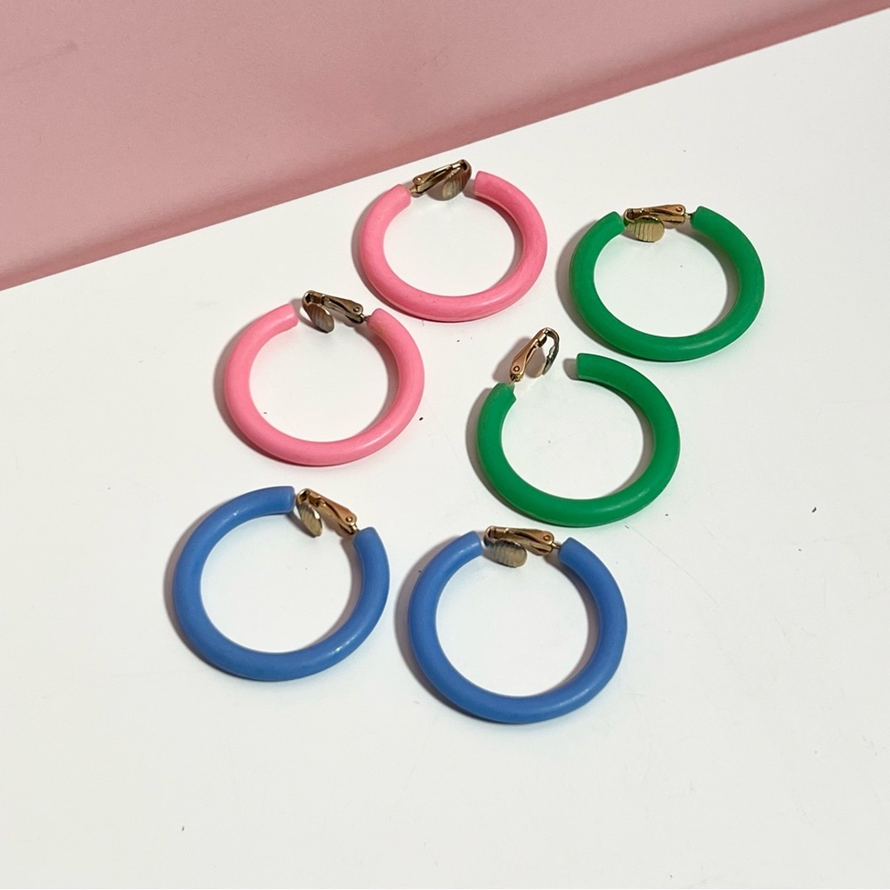 Vintage retro funky colorful 80s set of 3 clip on hoop earrings